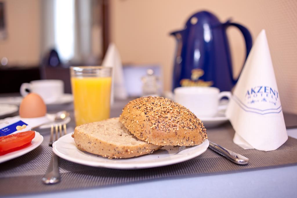 Akzent Hotel Torgauer Hof Зинделфинген Екстериор снимка