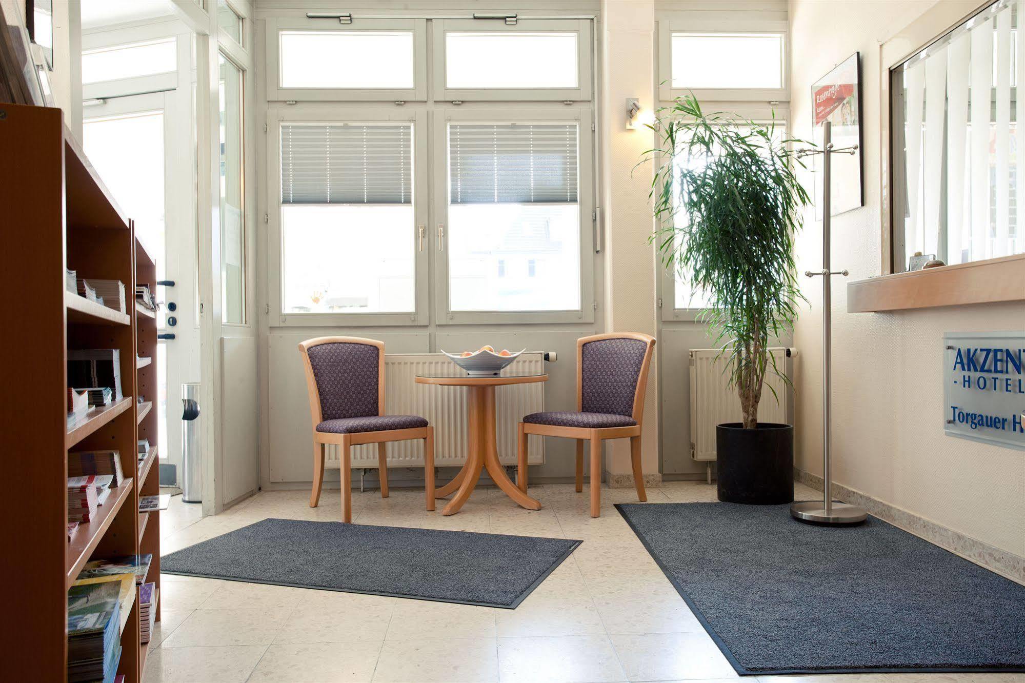 Akzent Hotel Torgauer Hof Зинделфинген Екстериор снимка
