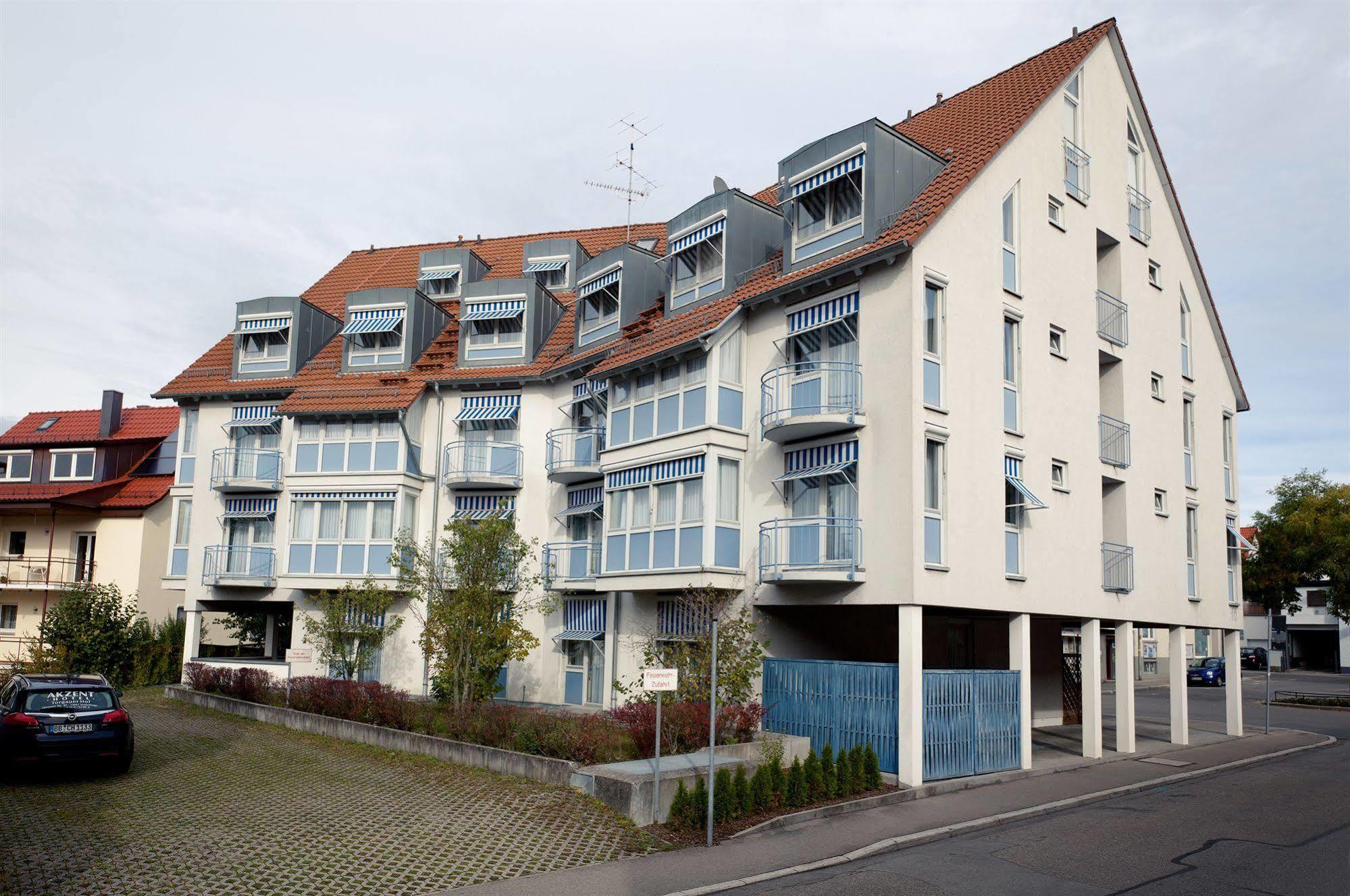 Akzent Hotel Torgauer Hof Зинделфинген Екстериор снимка